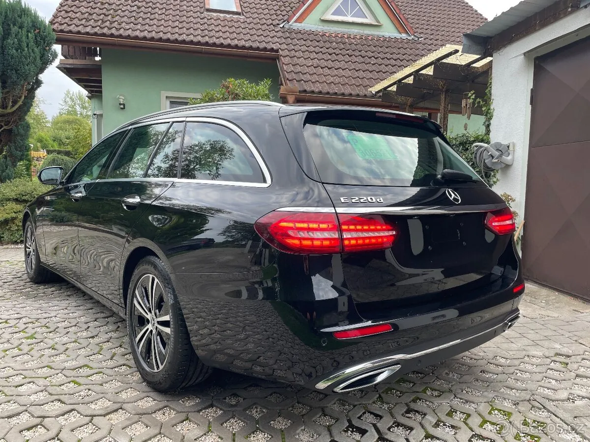 Mercedes-Benz E 220D 2023 photo 5