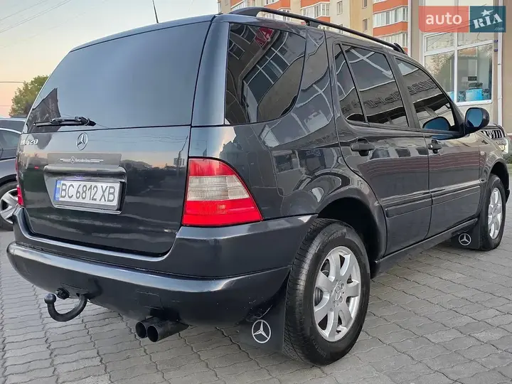 Mercedes-Benz M-Class 2000 photo 4