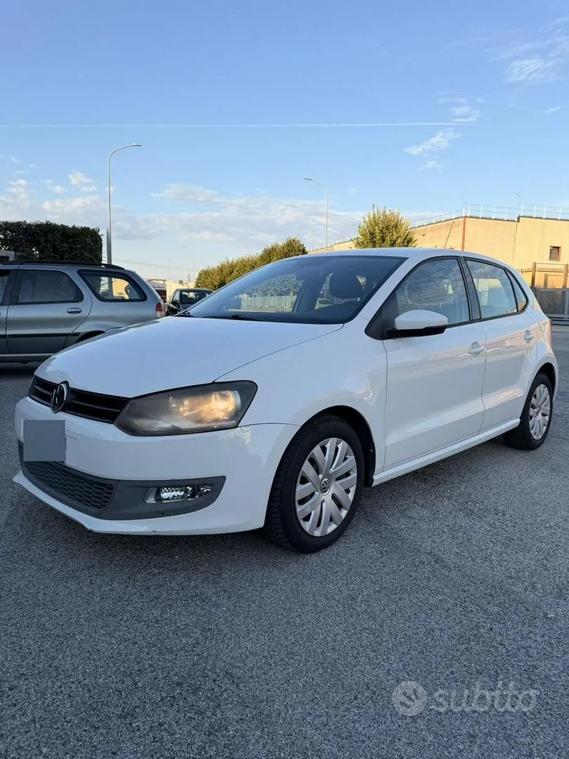 Volkswagen Polo 2010 photo 3