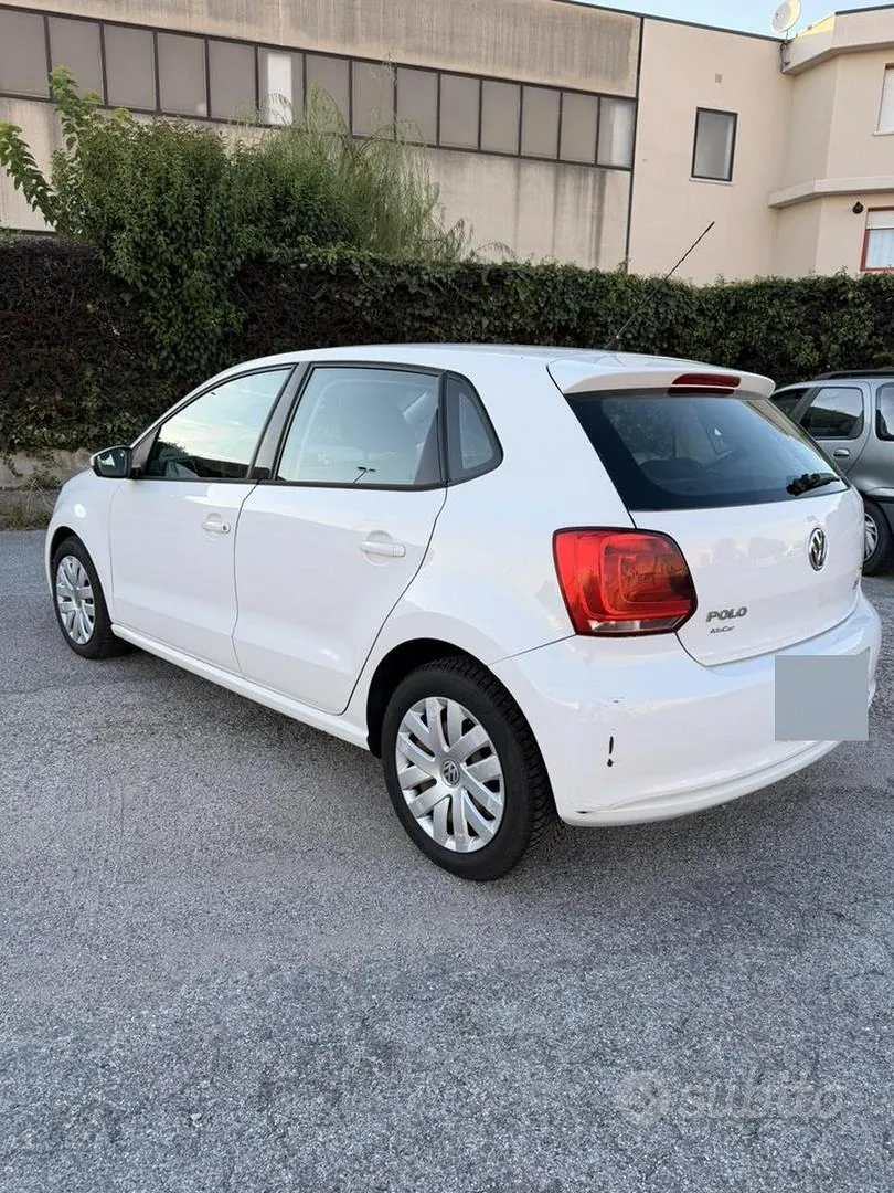 Volkswagen Polo 2010 photo 4