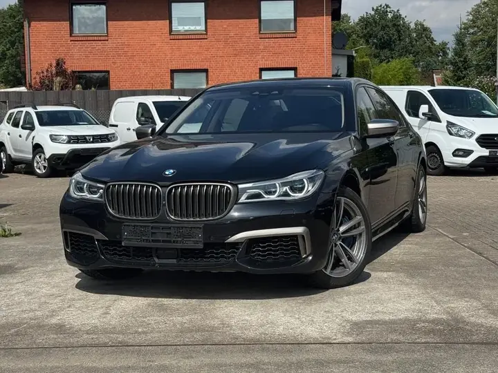 BMW M760I