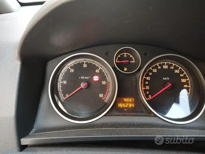 Opel Zafira 2011 photo 2
