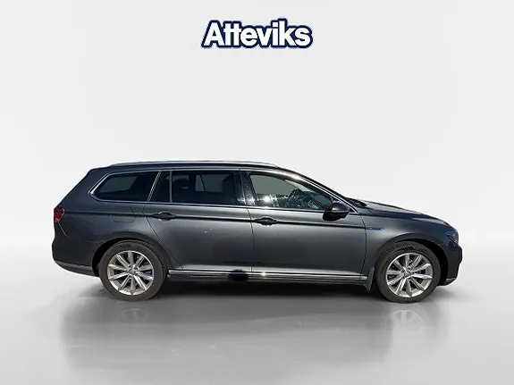 Volkswagen Passat 2017 photo 2