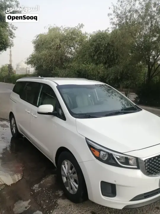 Kia Sedona 2017 photo 2