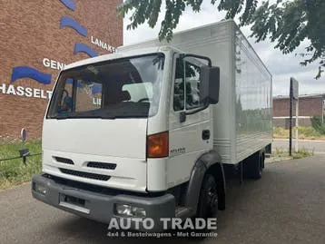 Nissan Atleon 2000 photo 2
