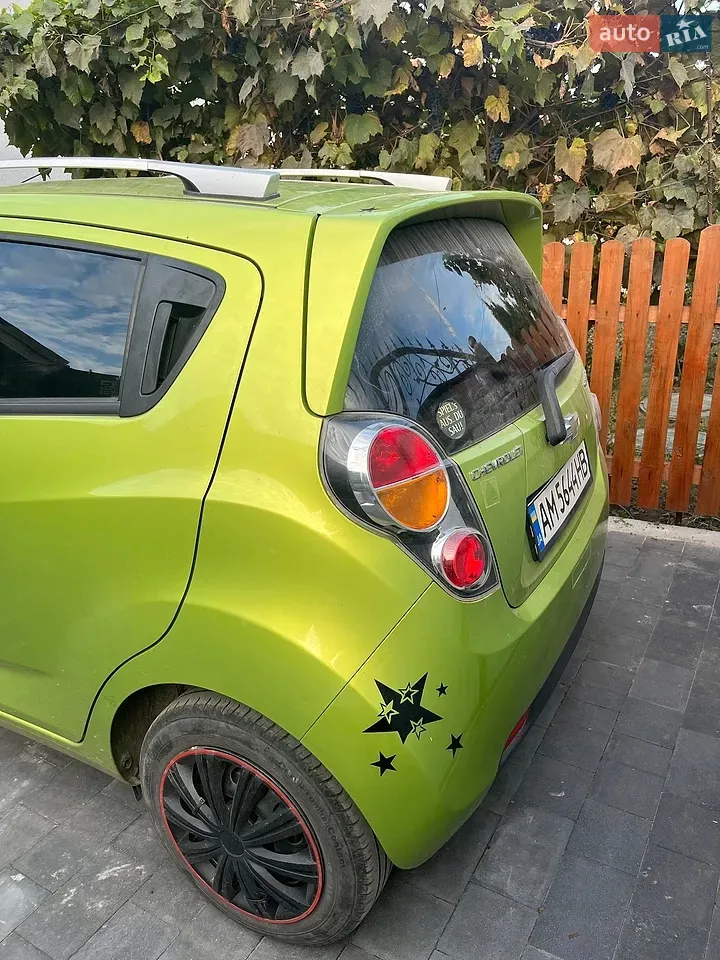 Chevrolet Spark 2011 photo 3