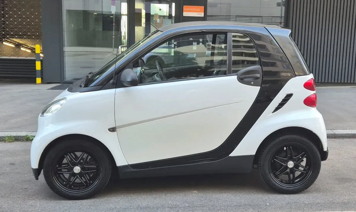 Smart Fortwo 2009 photo 2