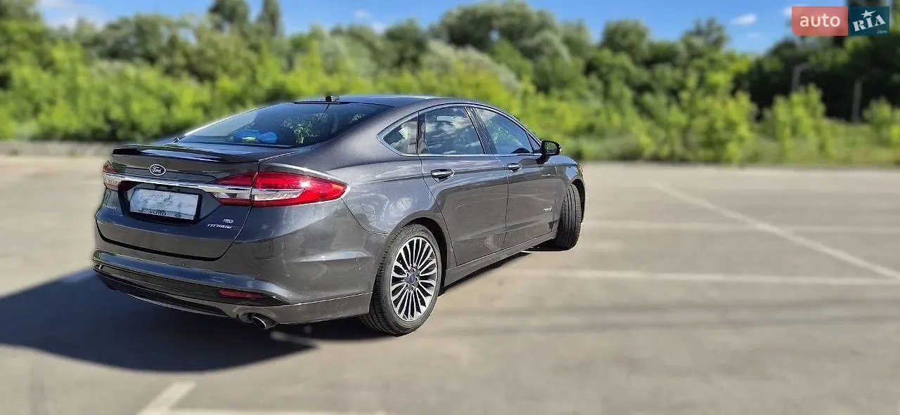 Ford Fusion 2017 photo 2