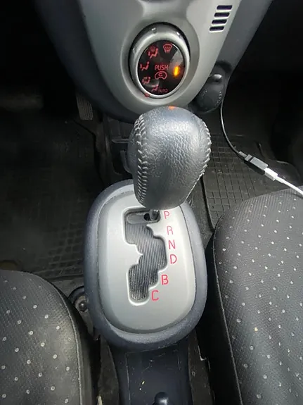 Mitsubishi I-Miev 2012 photo 3
