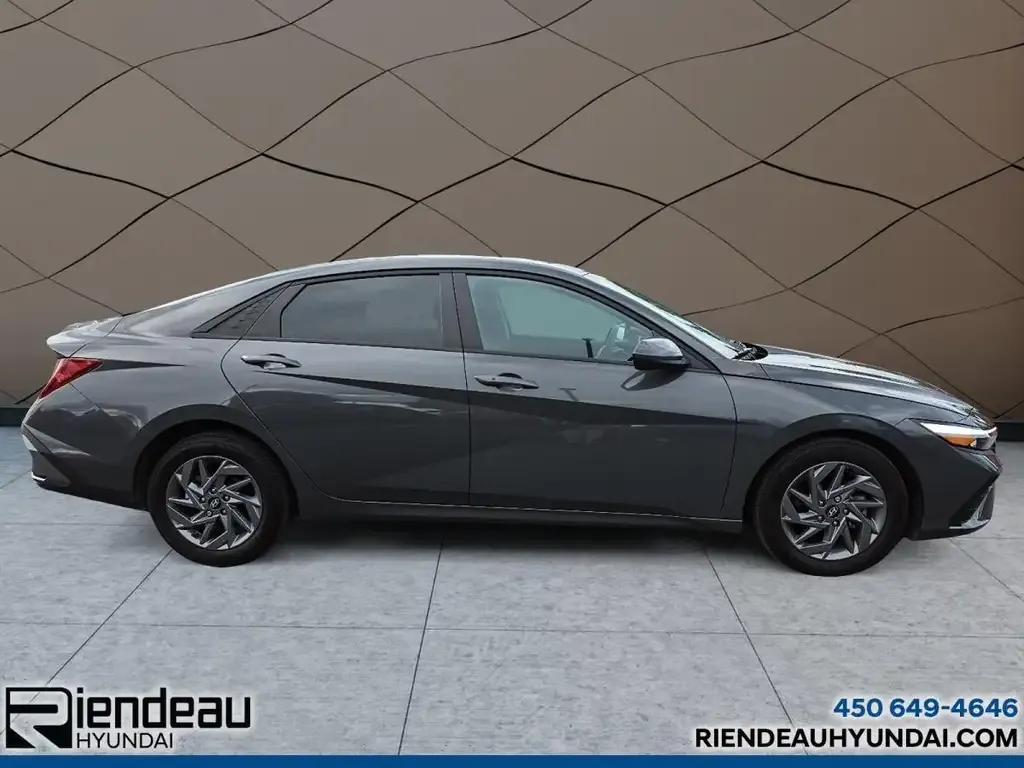 Hyundai Elantra 2025 photo 4