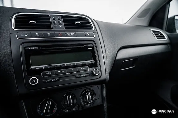 Volkswagen Polo 2010 photo 5