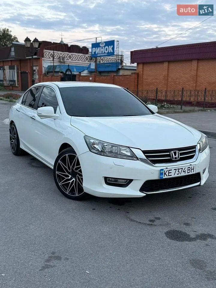 Honda Accord 2013 photo 2