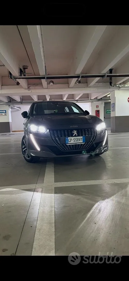 Peugeot 208 2023 photo 4