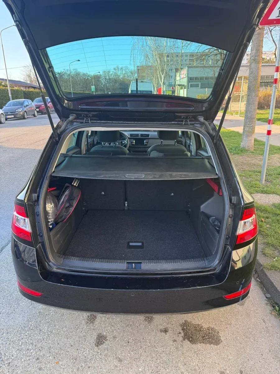 Skoda Fabia 2022 photo 2