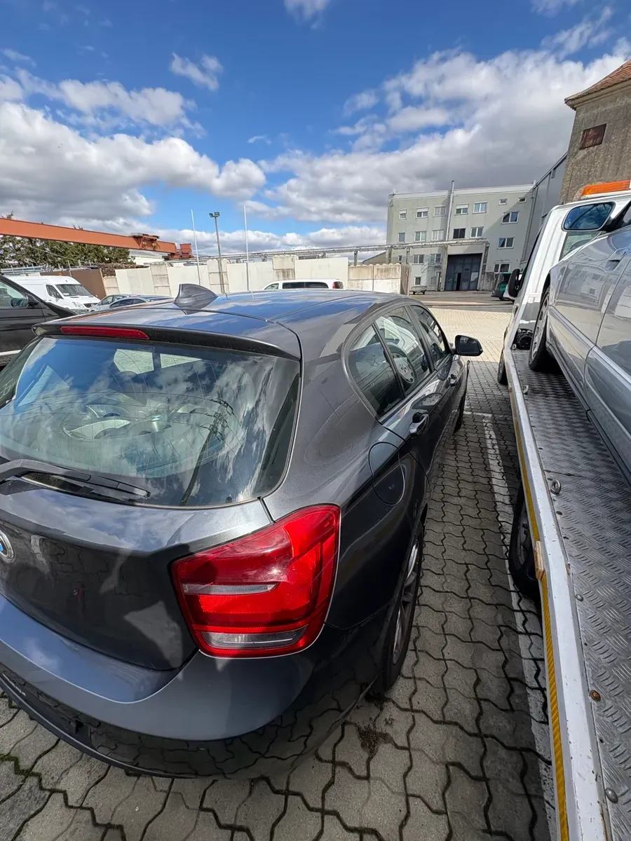 BMW 1 Series 2012 photo 2