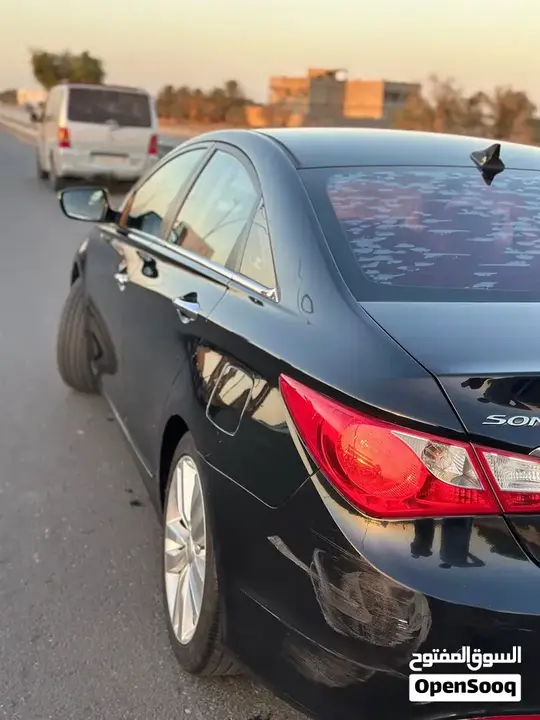 Hyundai Sonata 2012 photo 2