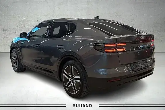 Ford Capri 2026 photo 3