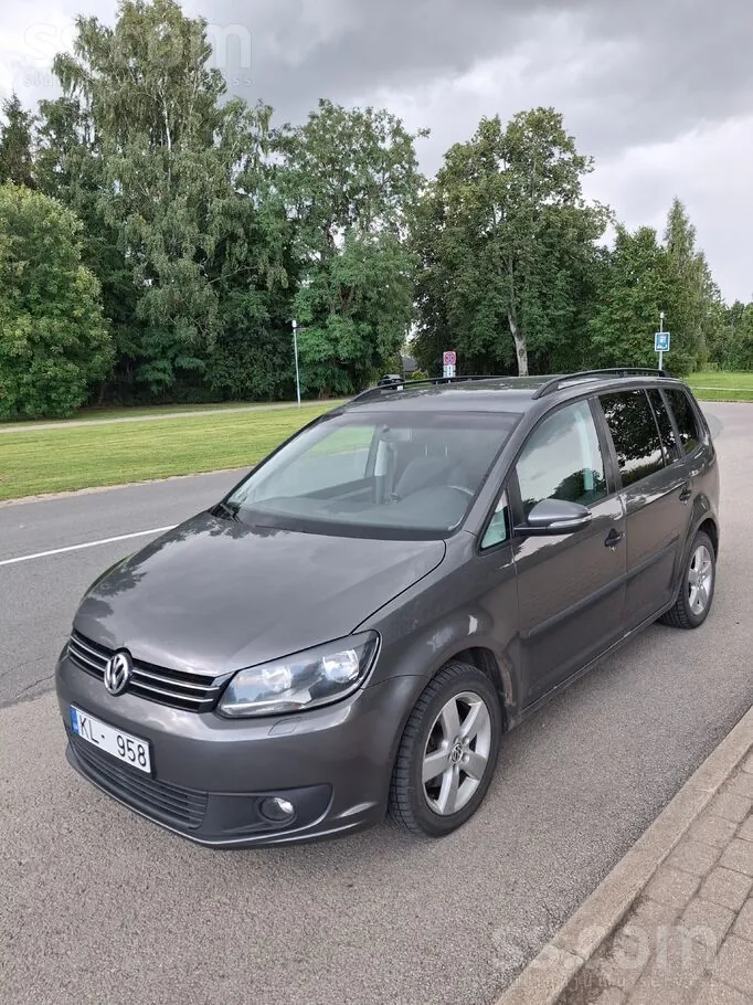 Volkswagen Touran 2014 photo 2