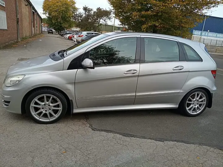 Mercedes-Benz B-Class 2008 photo 4