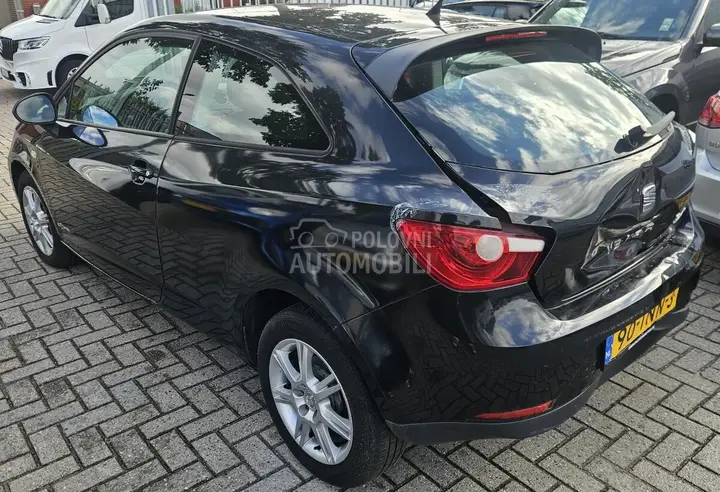 Seat Ibiza 2012 photo 3