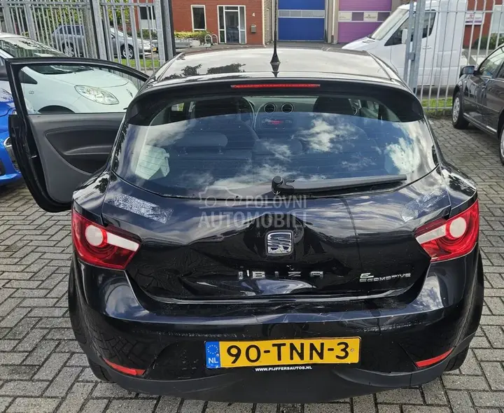 Seat Ibiza 2012 photo 4