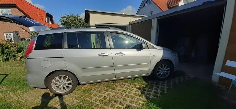 Mazda 5