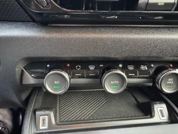 Citroen C4 2025 photo 3