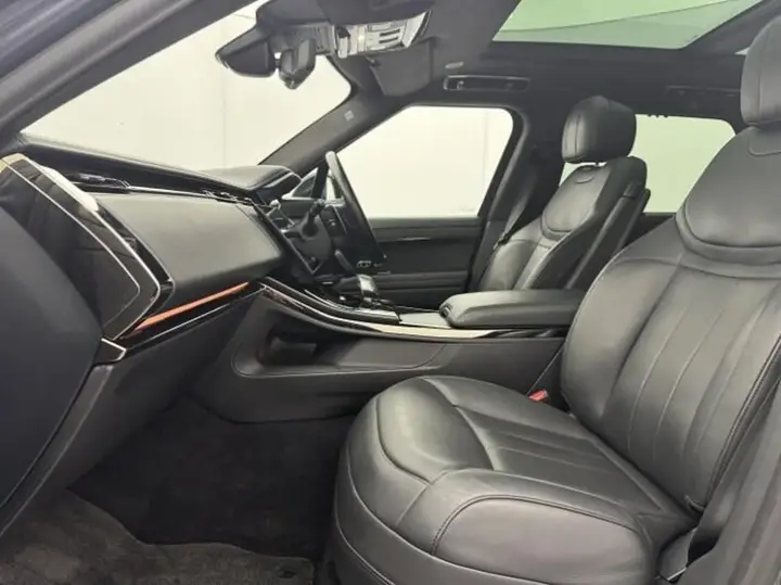 Land Rover Range Rover Sport 2025 photo 4