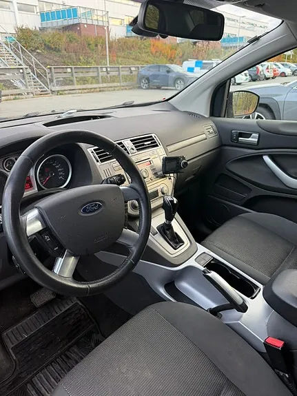 Ford Kuga 2010 photo 4