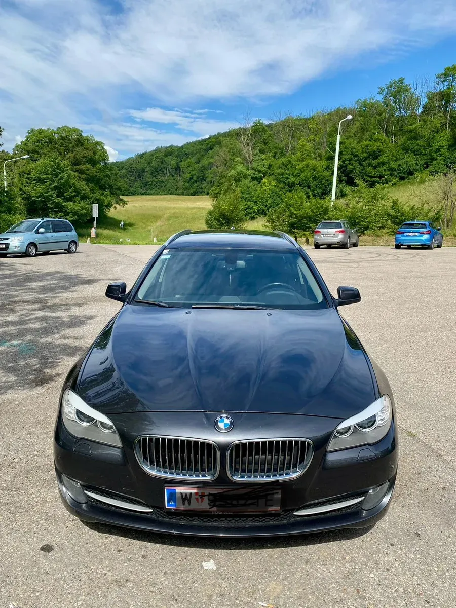 BMW 5 Series 2012 photo 3
