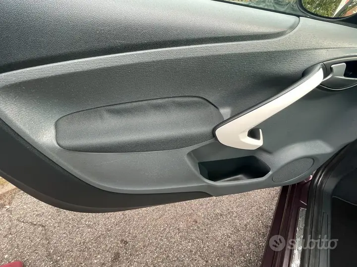 Ford Ka 2010 photo 5