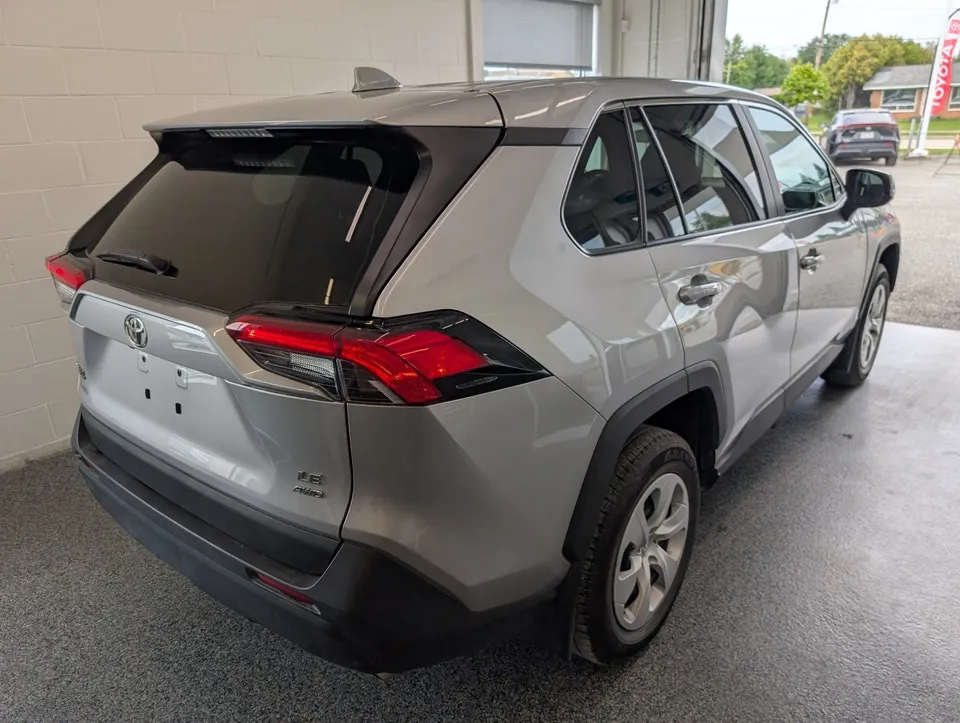 Toyota Rav4 2024 photo 3