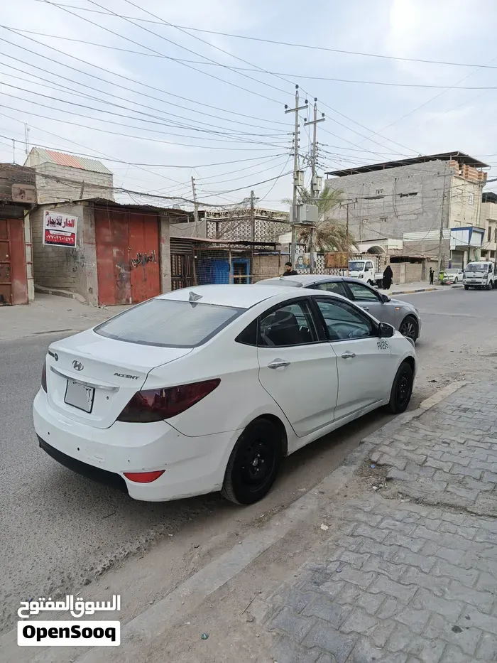 Hyundai Accent 2013 photo 2