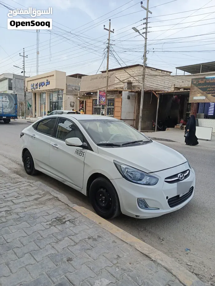 Hyundai Accent 2013 photo 3