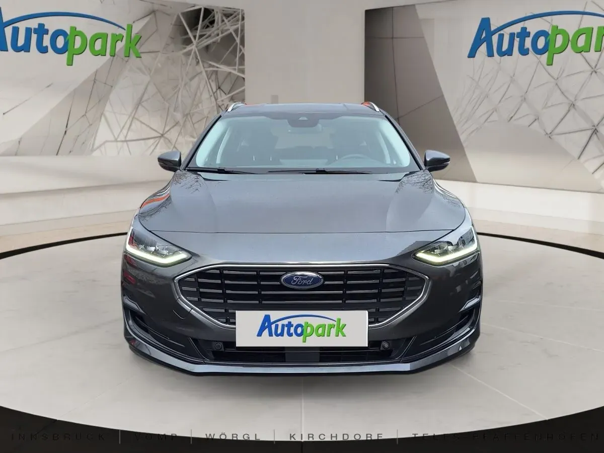 Ford Focus 2024 photo 2