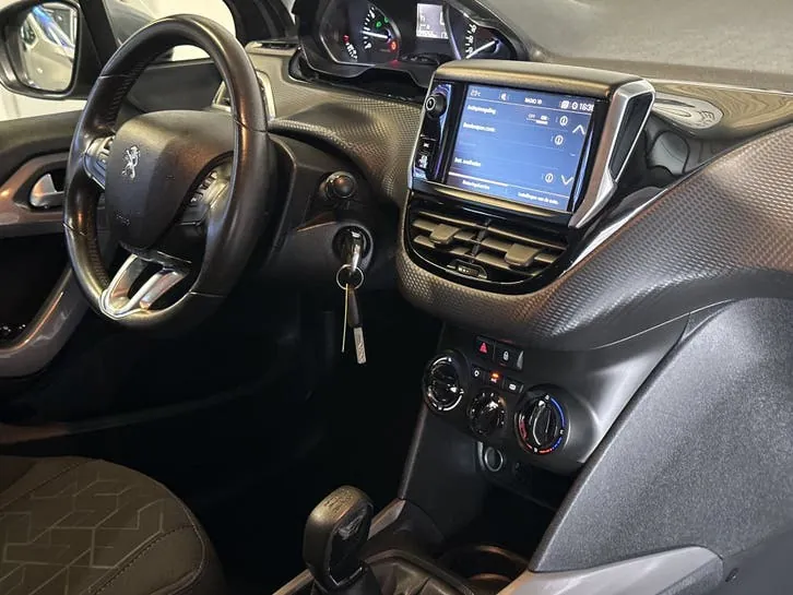 Peugeot 2008 2018 photo 2