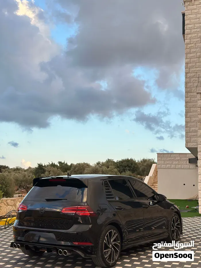 Volkswagen Golf 2018 photo 2