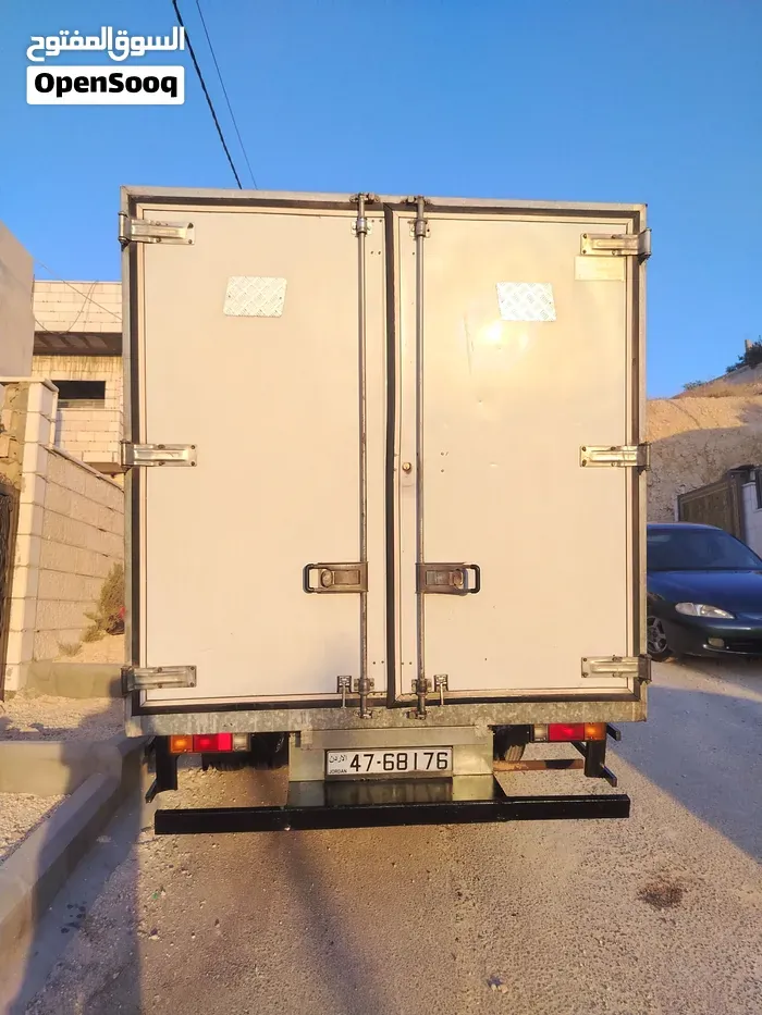 Mitsubishi Canter 2022 photo 4
