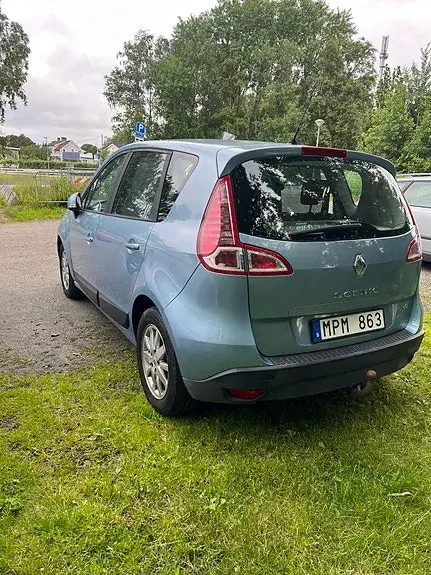 Renault Scenic 2011 photo 4
