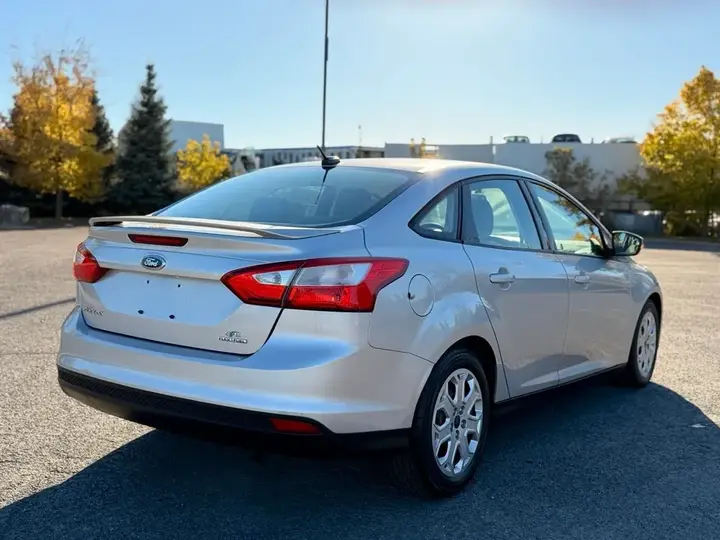 Ford Focus 2012 photo 3
