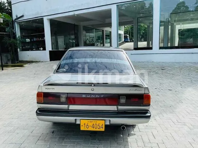 Nissan Sunny 1989 photo 2