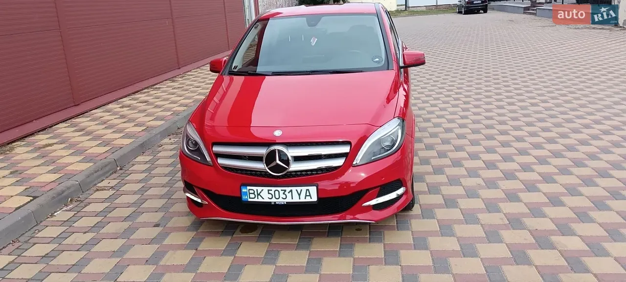 Mercedes-Benz B-Class 2016 photo 2