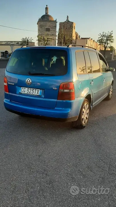 Volkswagen Touran 2003 photo 3