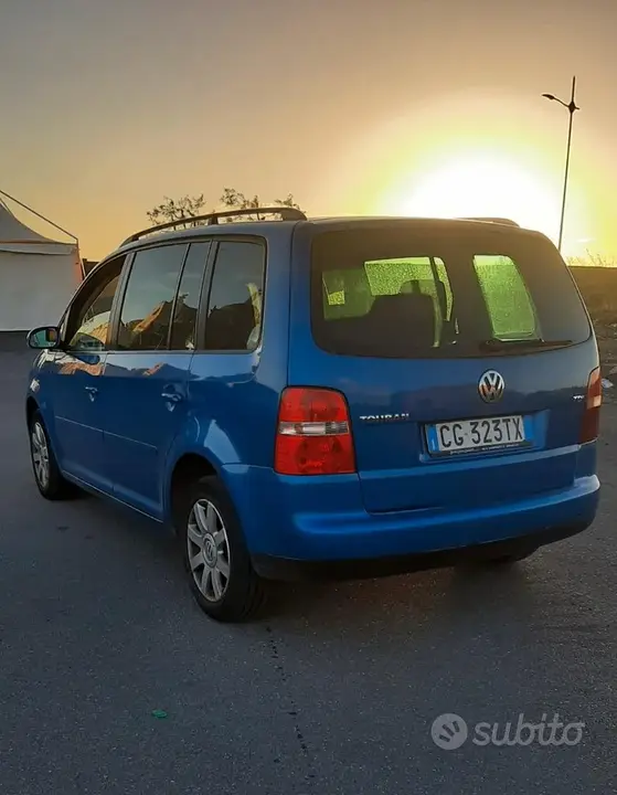 Volkswagen Touran 2003 photo 2