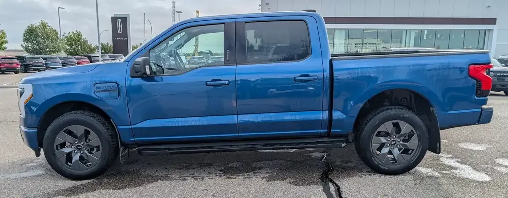 Ford F-150 Lightning 2022 photo 2