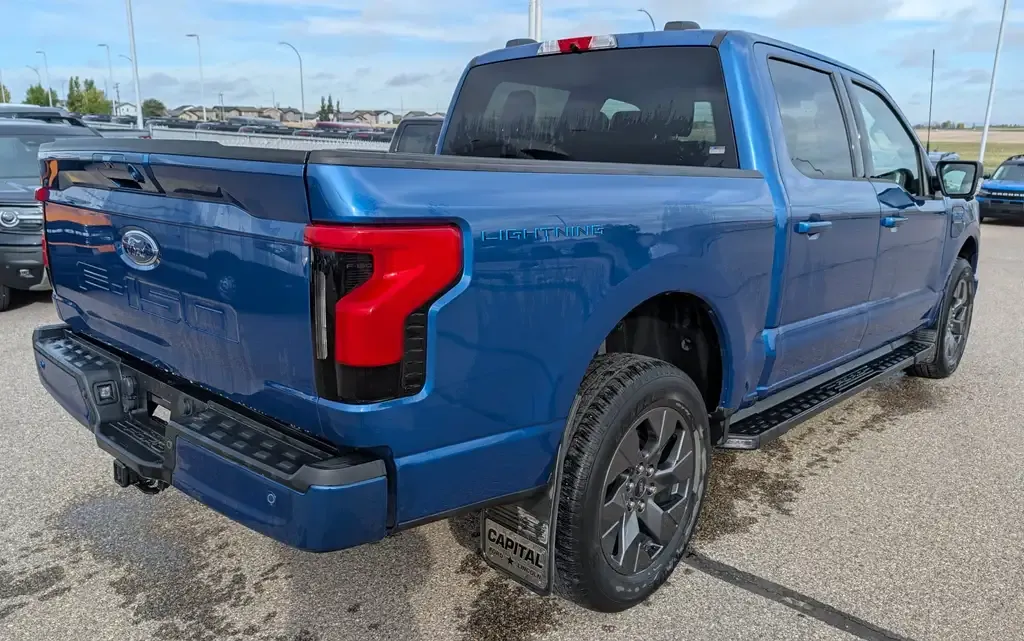 Ford F-150 Lightning 2022 photo 5