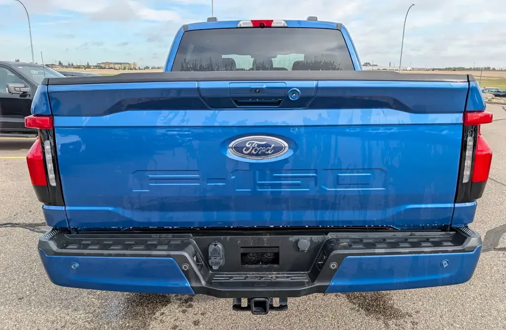 Ford F-150 Lightning 2022 photo 4