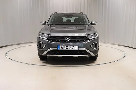 Volkswagen T-Roc 2023 photo 2