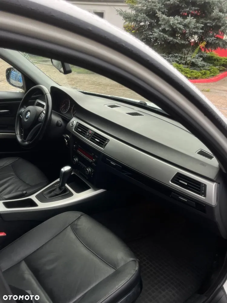 BMW Seria 3 2009 photo 3