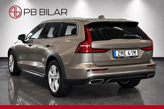 Volvo V60 Cross Country 2019 photo 4